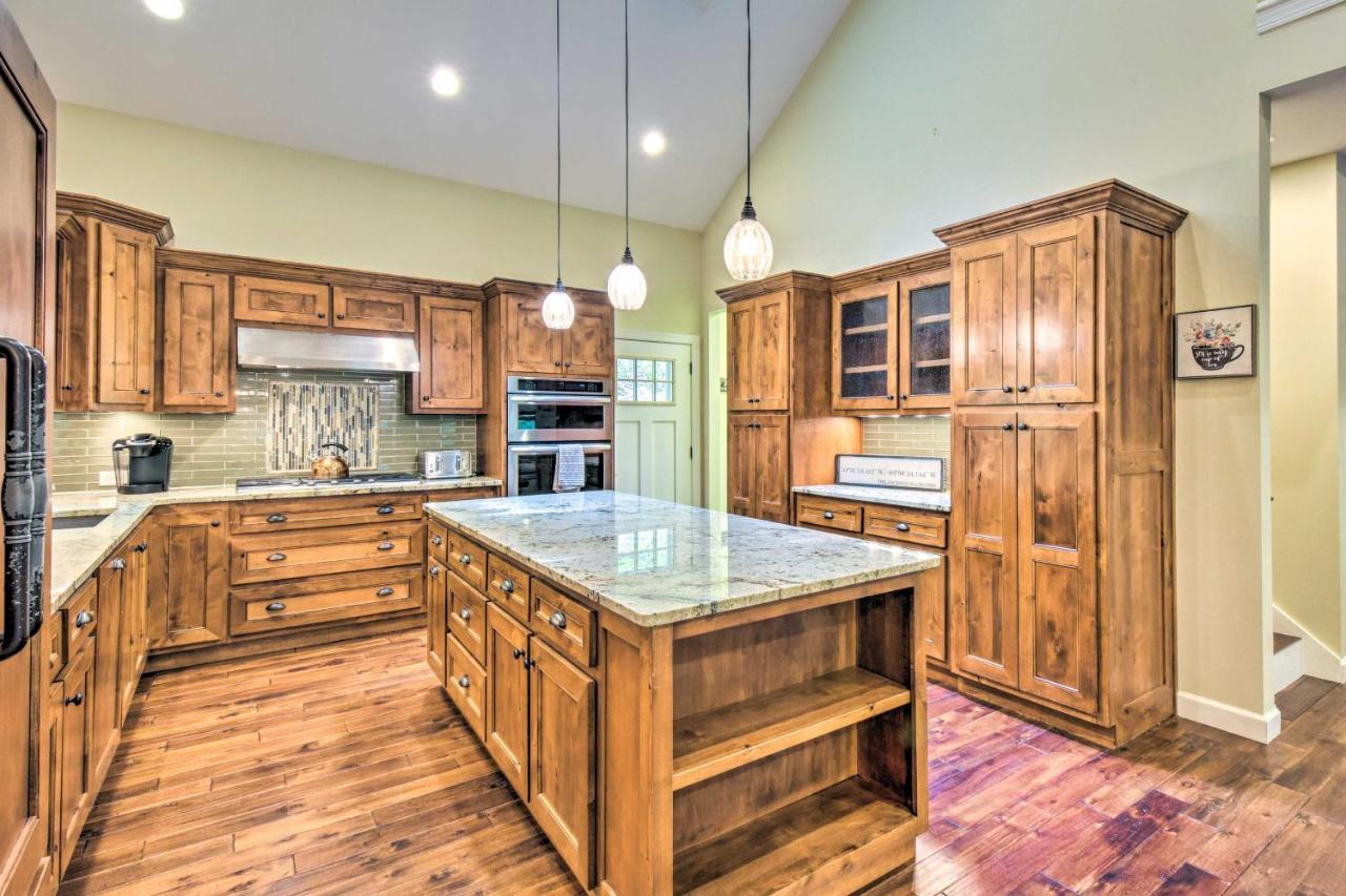 Cozy Riverside Dahlonega Home With Kayaks And Fire Pit Esterno foto